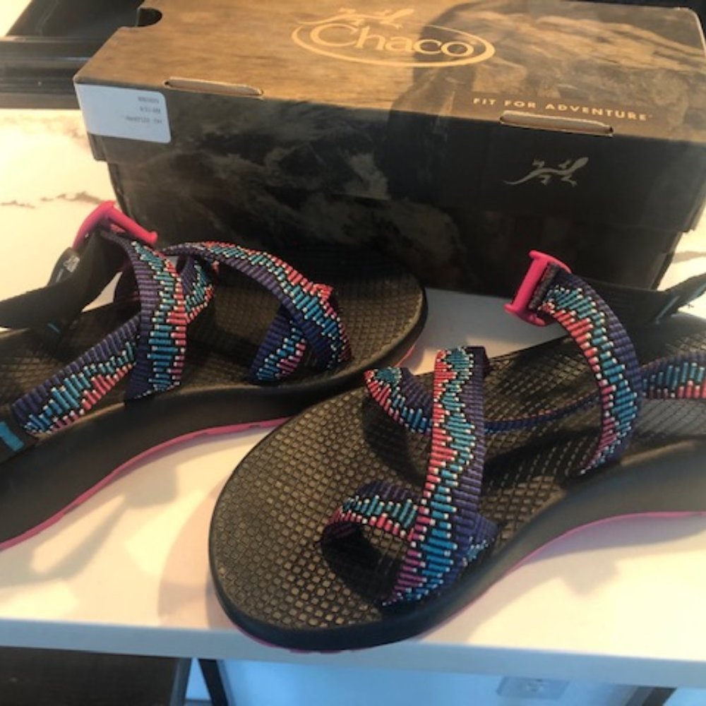 NWOT Chaco Womens Z2 Strappy Water Sandals Size 9 Amp Magenta  J107200